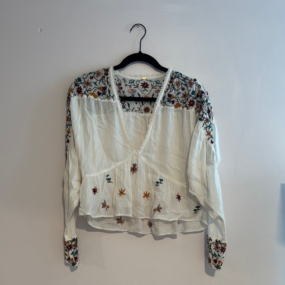 Free People White Blouse with Multicolor Embroidery
